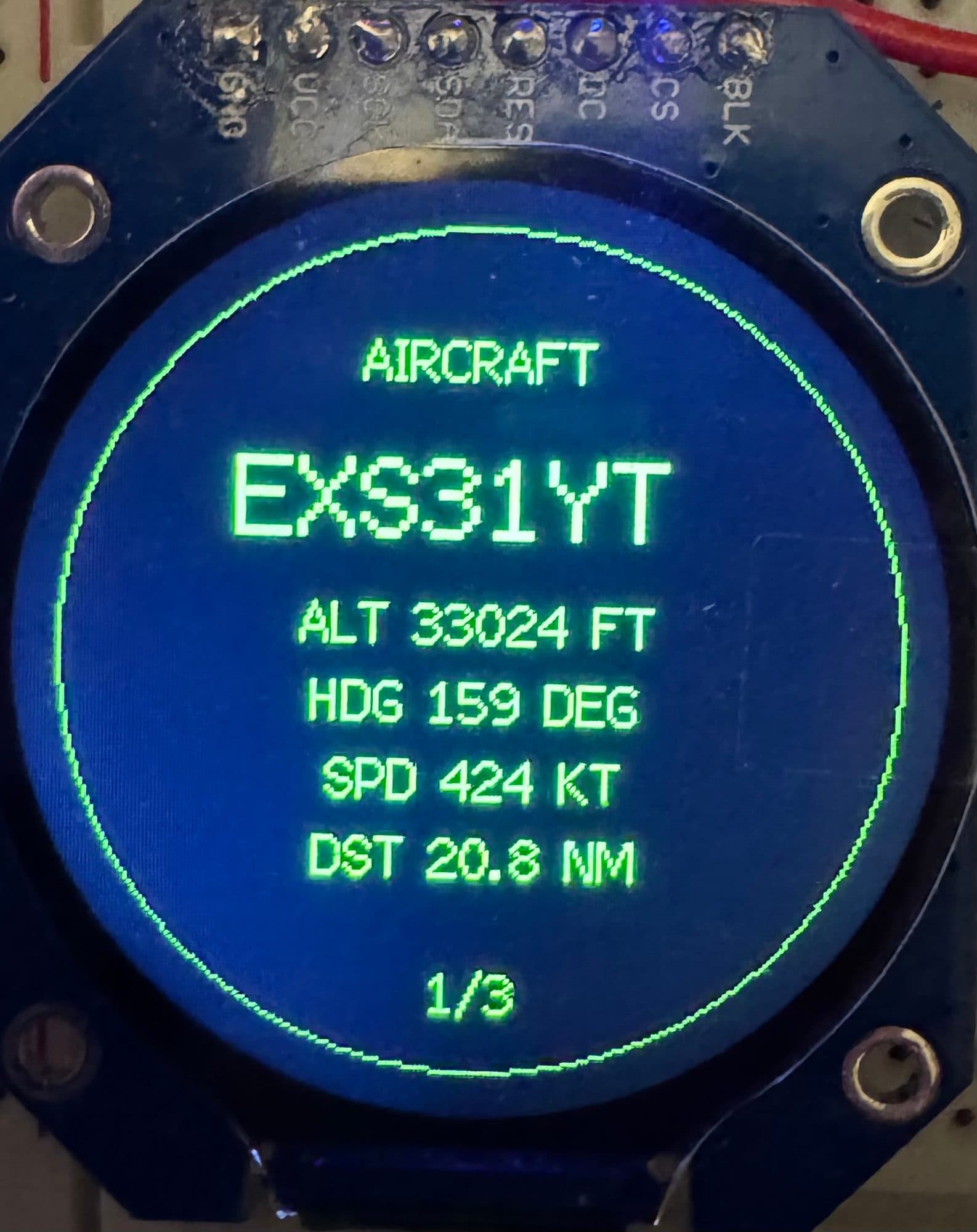 ESP32 flight tracker electronics and round display assembly